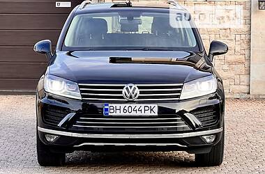 Внедорожник / Кроссовер Volkswagen Touareg 2016 в Одессе