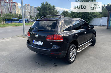 Внедорожник / Кроссовер Volkswagen Touareg 2006 в Киеве