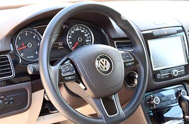 Позашляховик / Кросовер Volkswagen Touareg 2010 в Києві