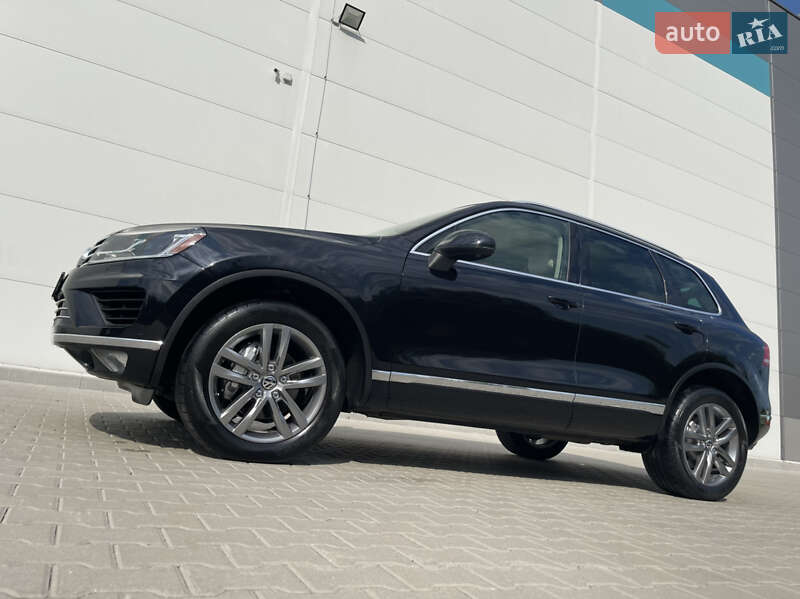 Внедорожник / Кроссовер Volkswagen Touareg 2015 в Киеве фото 17 Внедорожник / Кроссовер Volkswagen Touareg 2015 в Киеве