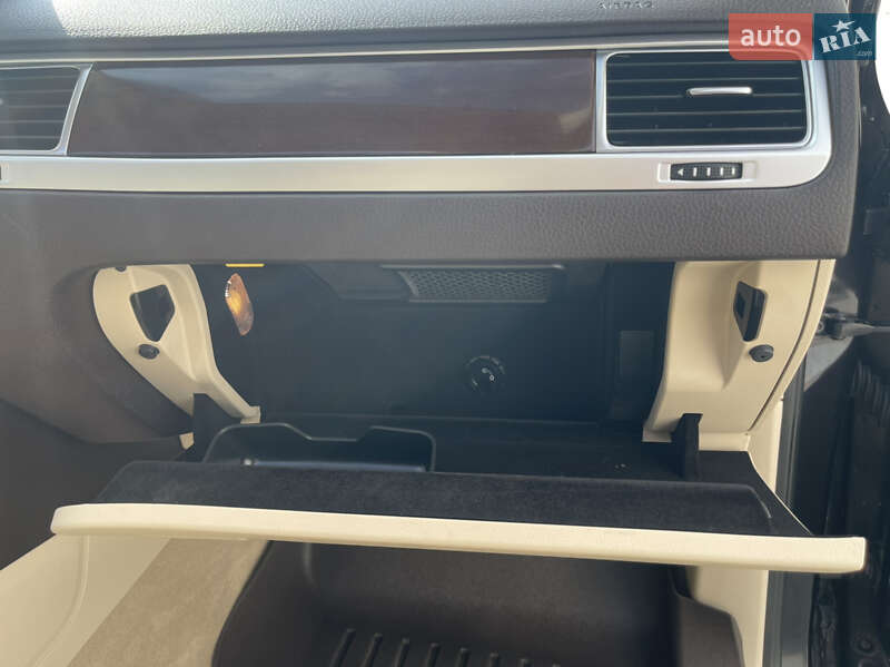 Внедорожник / Кроссовер Volkswagen Touareg 2015 в Киеве фото 48 Внедорожник / Кроссовер Volkswagen Touareg 2015 в Киеве