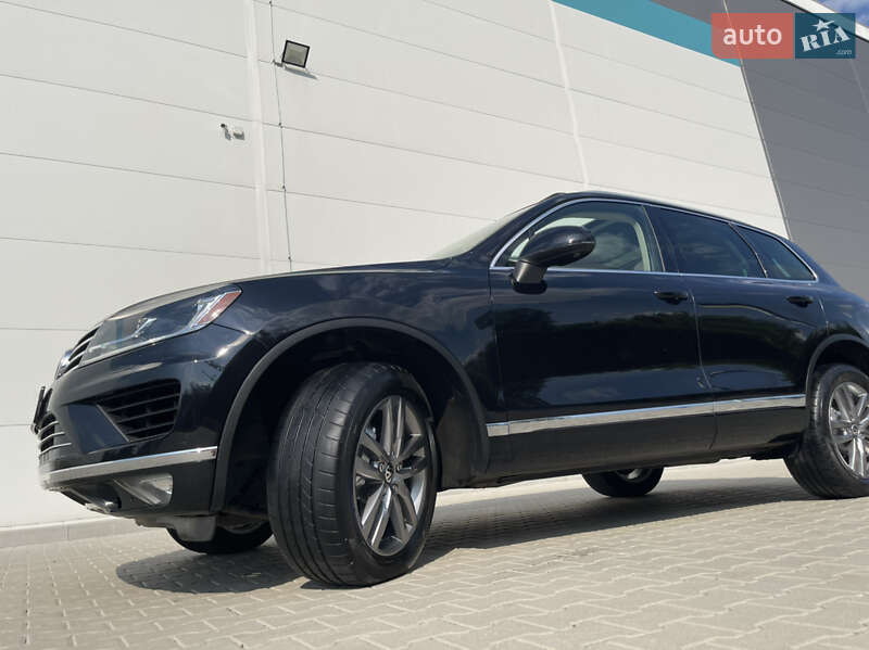 Внедорожник / Кроссовер Volkswagen Touareg 2015 в Киеве фото 68 Внедорожник / Кроссовер Volkswagen Touareg 2015 в Киеве