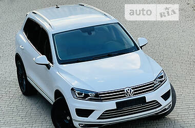 Внедорожник / Кроссовер Volkswagen Touareg 2016 в Одессе