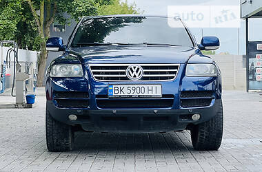 Позашляховик / Кросовер Volkswagen Touareg 2005 в Рівному