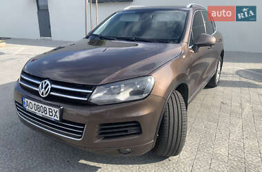Внедорожник / Кроссовер Volkswagen Touareg 2012 в Ужгороде