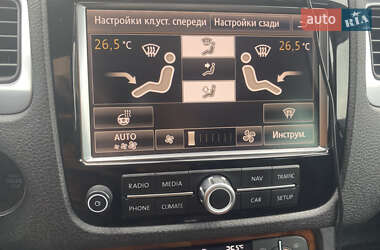Внедорожник / Кроссовер Volkswagen Touareg 2012 в 