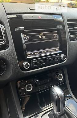 Позашляховик / Кросовер Volkswagen Touareg 2013 в 