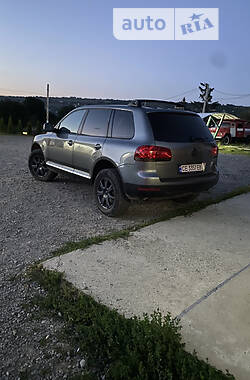 Позашляховик / Кросовер Volkswagen Touareg 2004 в Чернівцях