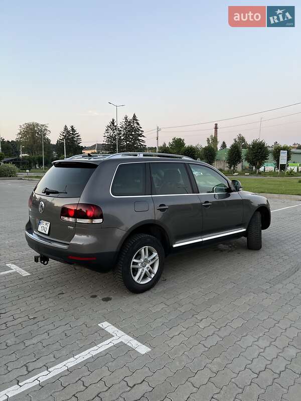 Позашляховик / Кросовер Volkswagen Touareg 2009 в Бродах
