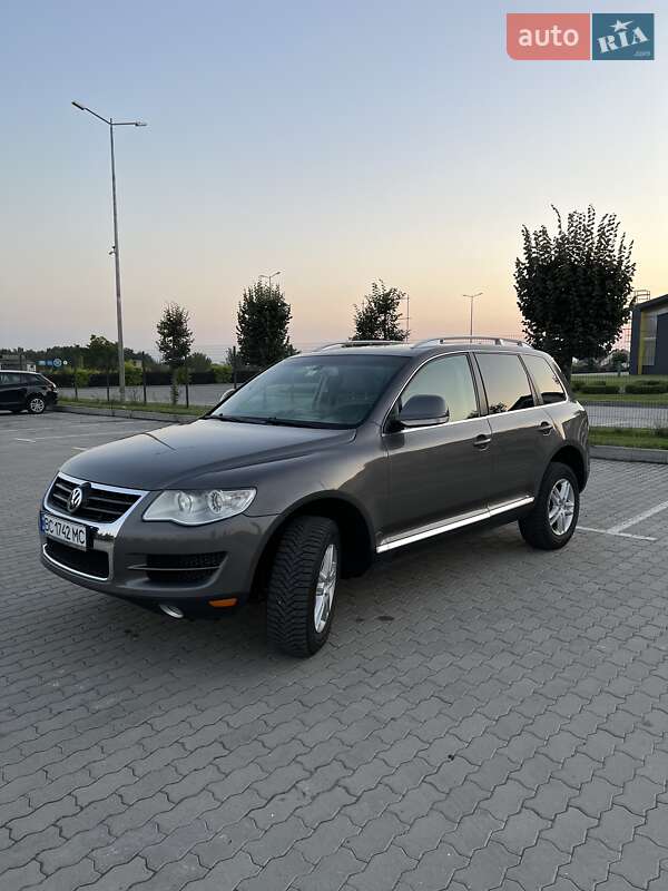 Позашляховик / Кросовер Volkswagen Touareg 2009 в Бродах