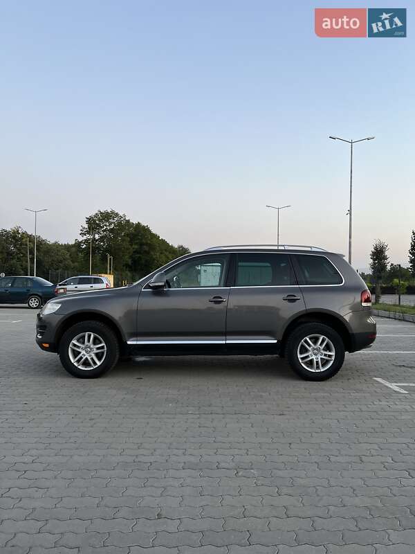 Позашляховик / Кросовер Volkswagen Touareg 2009 в Бродах