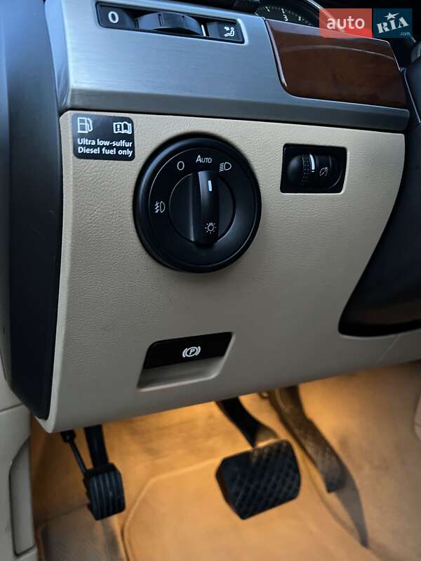 Позашляховик / Кросовер Volkswagen Touareg 2009 в Бродах