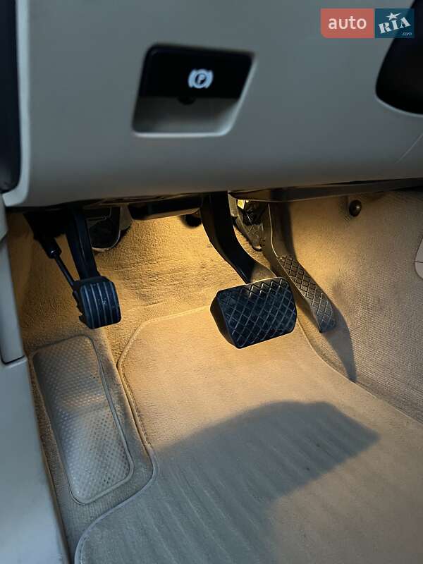 Позашляховик / Кросовер Volkswagen Touareg 2009 в Бродах