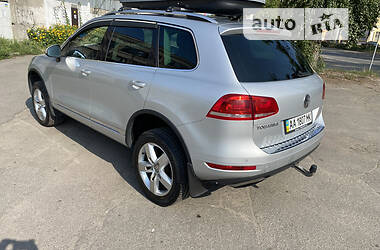 Внедорожник / Кроссовер Volkswagen Touareg 2012 в Киеве