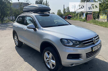 Внедорожник / Кроссовер Volkswagen Touareg 2012 в Киеве