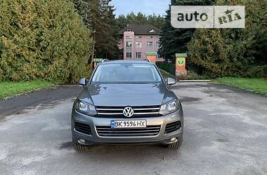 Внедорожник / Кроссовер Volkswagen Touareg 2014 в Радивилове