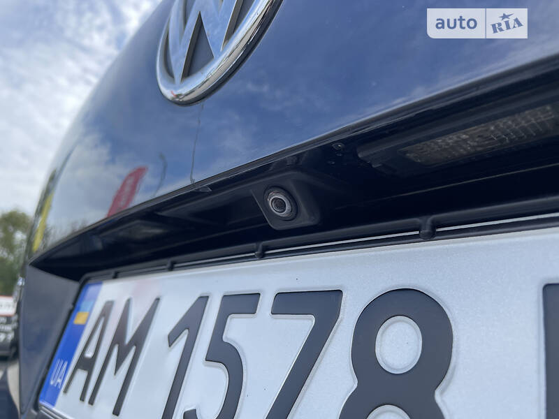 Внедорожник / Кроссовер Volkswagen Touareg 2010 в Бердичеве