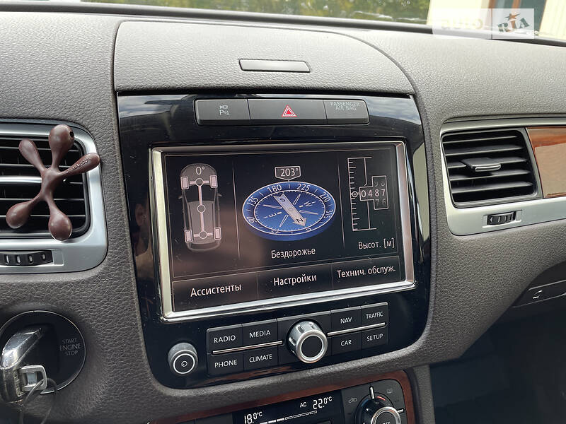 Внедорожник / Кроссовер Volkswagen Touareg 2010 в Бердичеве