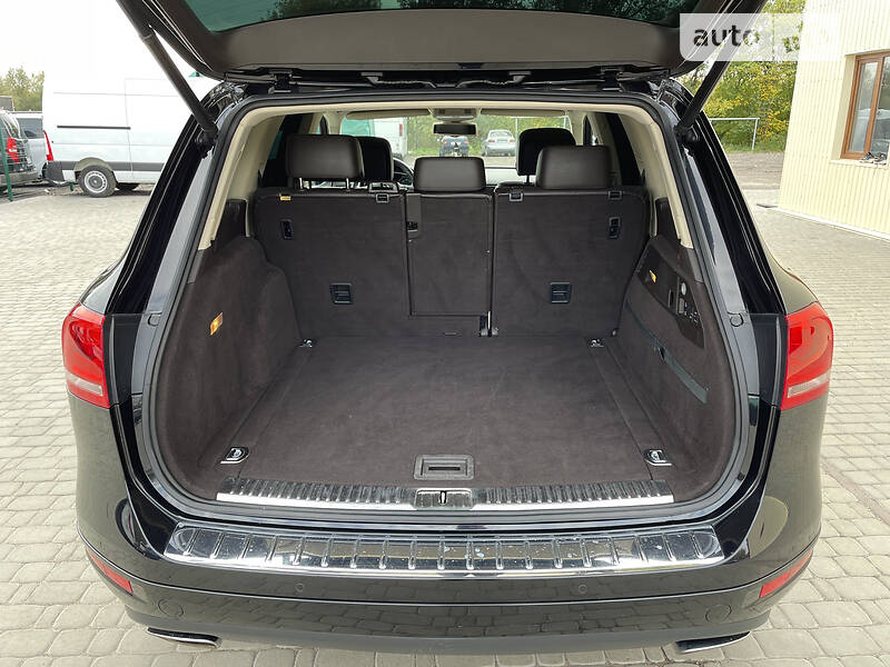 Внедорожник / Кроссовер Volkswagen Touareg 2010 в Бердичеве