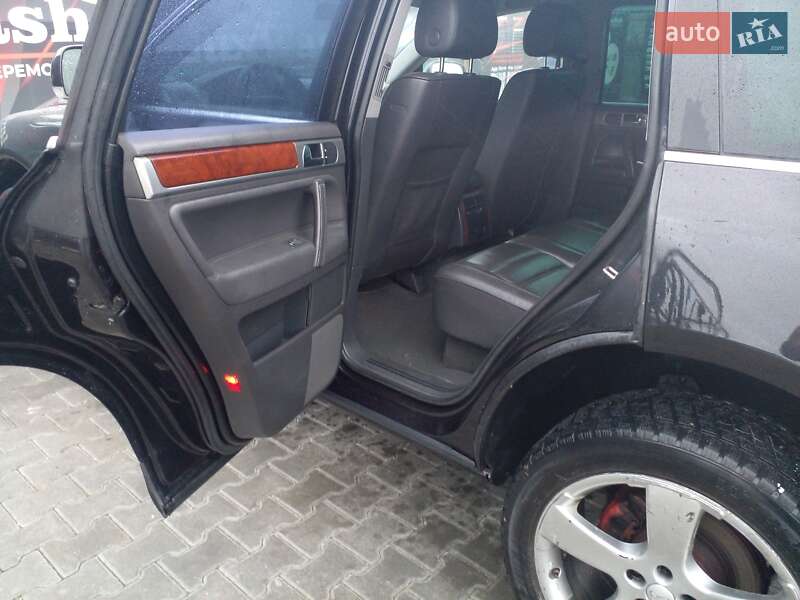 Внедорожник / Кроссовер Volkswagen Touareg 2004 в Теребовле