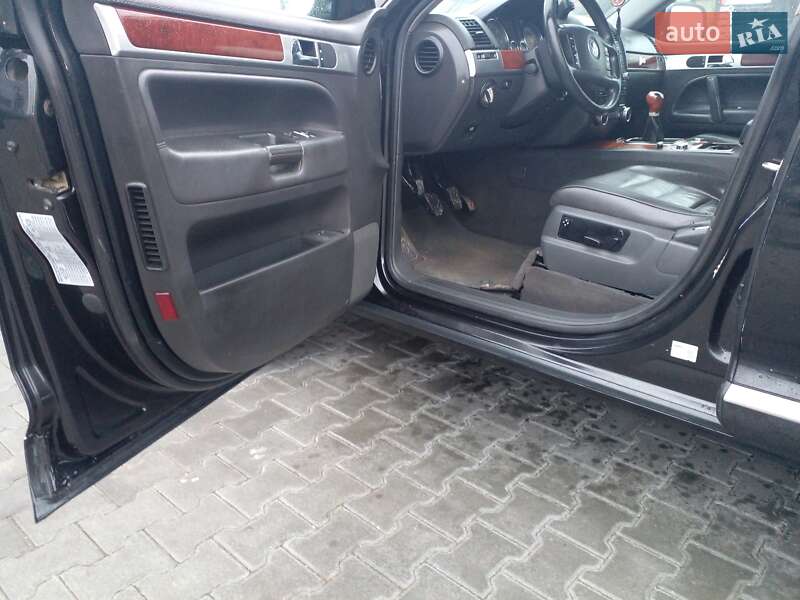 Внедорожник / Кроссовер Volkswagen Touareg 2004 в Теребовле