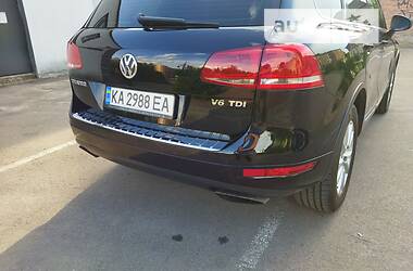 Внедорожник / Кроссовер Volkswagen Touareg 2012 в Киеве