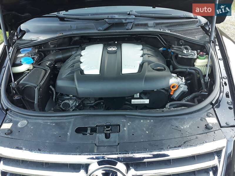 Позашляховик / Кросовер Volkswagen Touareg 2005 в Львові