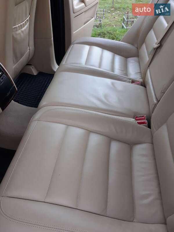 Позашляховик / Кросовер Volkswagen Touareg 2005 в Львові