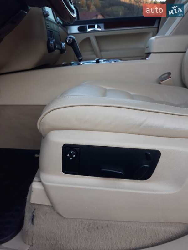 Позашляховик / Кросовер Volkswagen Touareg 2005 в Львові