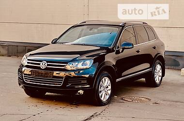 Внедорожник / Кроссовер Volkswagen Touareg 2013 в Одессе