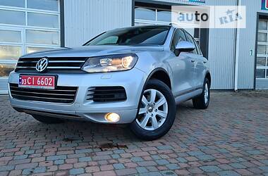 Внедорожник / Кроссовер Volkswagen Touareg 2014 в Сарнах