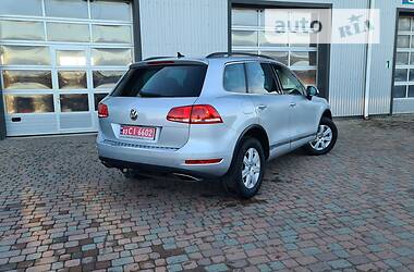 Внедорожник / Кроссовер Volkswagen Touareg 2014 в Сарнах