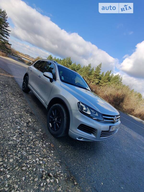 Позашляховик / Кросовер Volkswagen Touareg 2010 в Тернополі