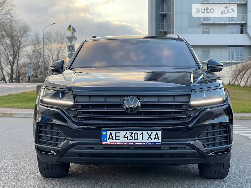 Внедорожник / Кроссовер Volkswagen Touareg 2021 в Киеве