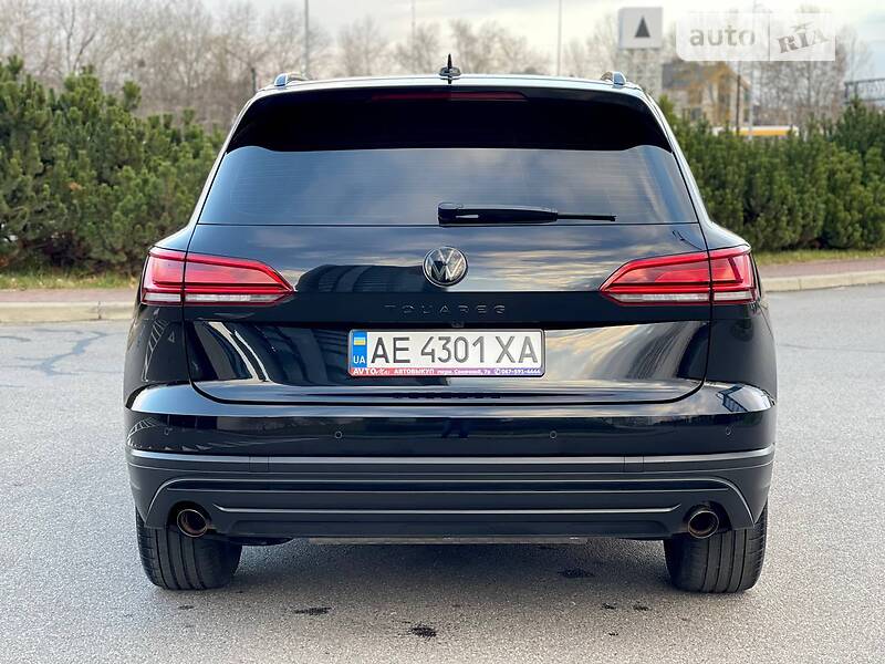 Внедорожник / Кроссовер Volkswagen Touareg 2021 в Киеве