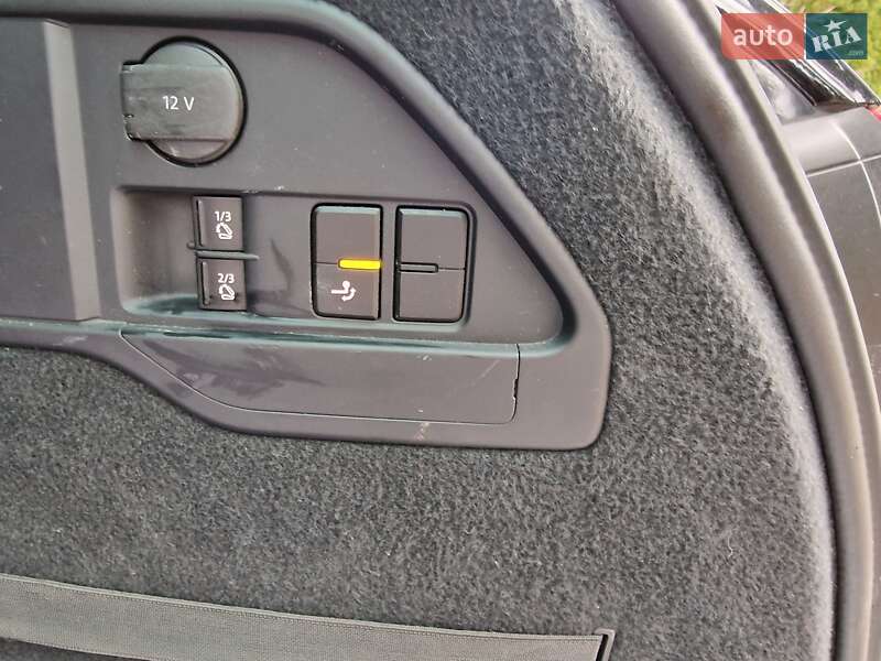 Позашляховик / Кросовер Volkswagen Touareg 2013 в Рівному
