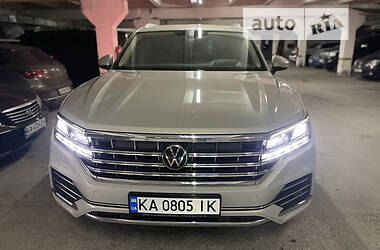 Внедорожник / Кроссовер Volkswagen Touareg 2020 в Вышгороде