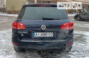 Внедорожник / Кроссовер Volkswagen Touareg 2010 в Киеве