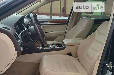 Внедорожник / Кроссовер Volkswagen Touareg 2010 в Киеве