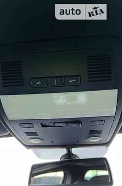 Внедорожник / Кроссовер Volkswagen Touareg 2010 в 