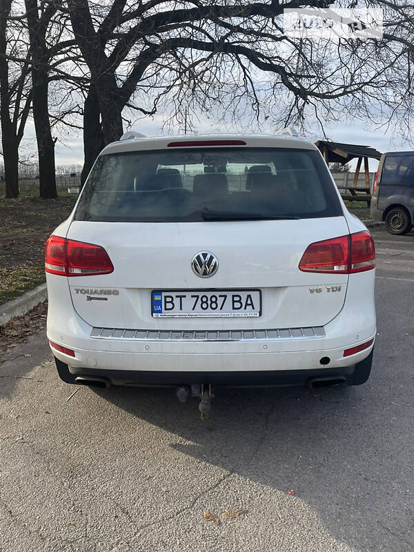 Позашляховик / Кросовер Volkswagen Touareg 2012 в Черкасах