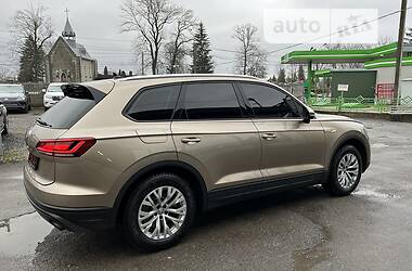 Позашляховик / Кросовер Volkswagen Touareg 2019 в Тернополі