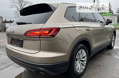 Внедорожник / Кроссовер Volkswagen Touareg 2019 в Тернополе