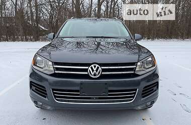 Позашляховик / Кросовер Volkswagen Touareg 2014 в Рівному