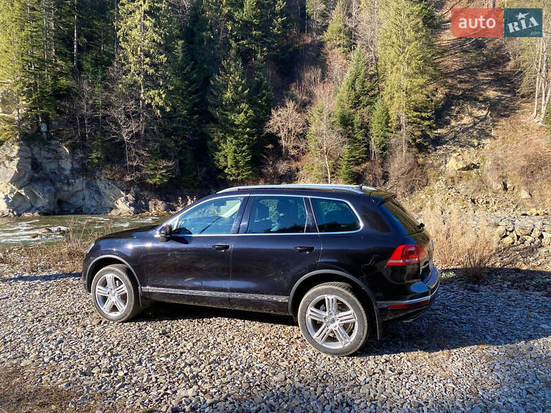 Позашляховик / Кросовер Volkswagen Touareg 2014 в Верховині