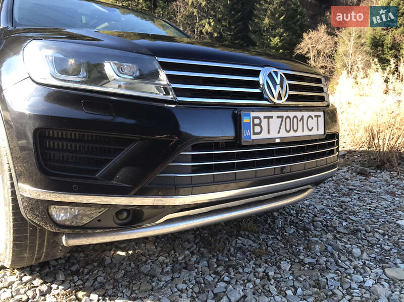 Позашляховик / Кросовер Volkswagen Touareg 2014 в Верховині