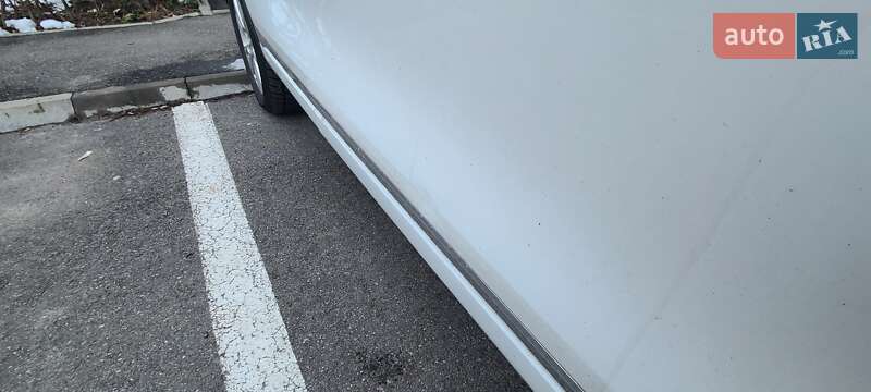 Внедорожник / Кроссовер Volkswagen Touareg 2012 в Херсоне