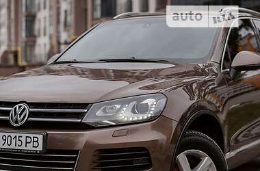 Внедорожник / Кроссовер Volkswagen Touareg 2010 в Львове