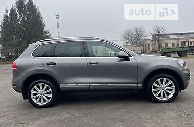 Внедорожник / Кроссовер Volkswagen Touareg 2010 в 