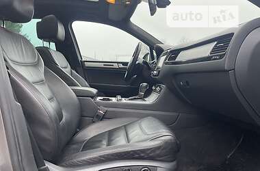 Внедорожник / Кроссовер Volkswagen Touareg 2010 в 
